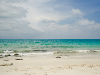 Fototapeta na wymiar Beach with turquoise clear water