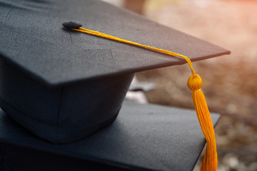 Black hat of university graduates