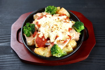 Cheese Grilled Potatoes with Chicken 