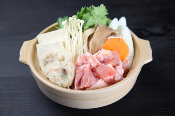 Foodstuffs of chicken hot pot