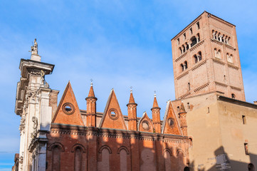 Mantua Cathedral (Cattedrale di San Pietro apostolo, Duomo di Mantova) in Mantua, Lombardy, northern Italy, is a Roman Catholic cathedral dedicated to Saint Peter. It is the seat of Bishop of Mantua.