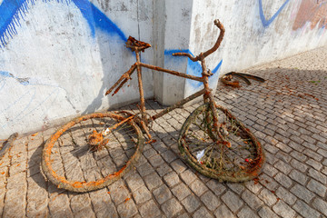 Fototapeta na wymiar Stockholm. Old recessed bike.