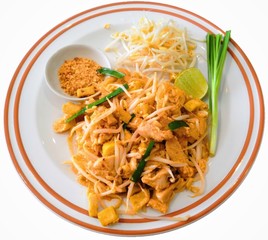 Pad thai chicken 