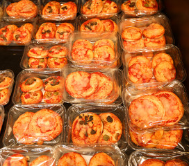 Italian packaged pizzas for sale in the fast food store