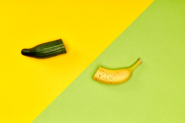 Bio Banane und Gurke zusammengefügt