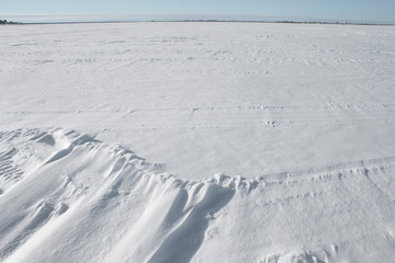 dense snow cover goes beyond the horizon
