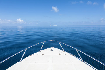 Beautiful view from a bow of yacht at seaward.Copy space - obrazy, fototapety, plakaty