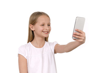 Fototapeta premium Junges Mädchen macht ein Selfie