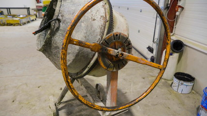 8887_Closer_look_of_the_mixture_machine_for_cement.jpg