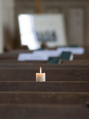 Kerze in der Kirche