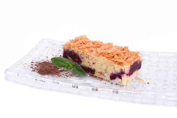  Berry Cheesecake with Crispy Cookies on a clear Crystal Dish