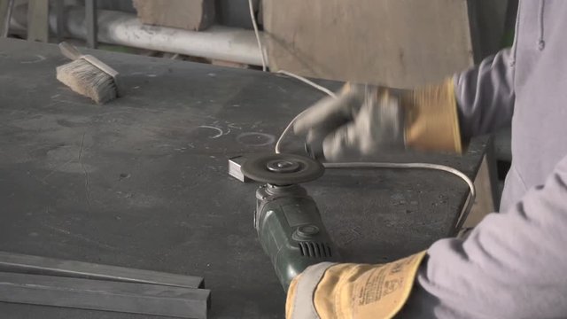 Grinding steel detail