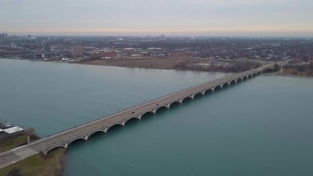 216 Detroit old Bridge skyline