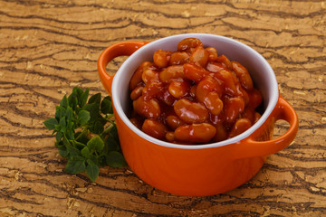 Baked kidney with tomato sauce