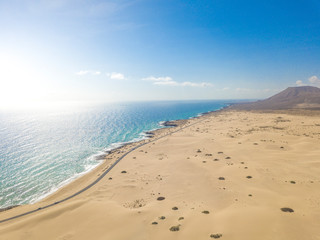 Fototapeta na wymiar aerial views of the island of fuerteventura