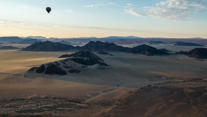 Fototapeta premium Balloon safari in Sossusvlei desert, Namibia