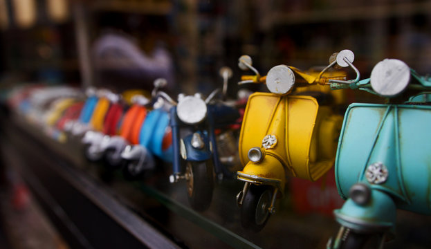 assorted-color motor scooter scale model lot