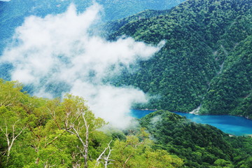 白山登山道からの白水湖