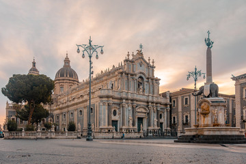 Fototapeta na wymiar Duomo di Catania 