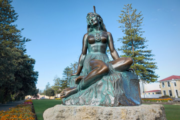 Napier's Iconic Bronze Statue of the Maori Girl - Pania of the Reef