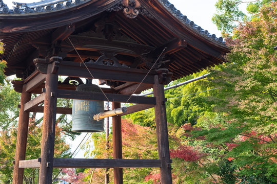 お寺の鐘　時報　除夜の鐘　銅鐸　京都　仏教