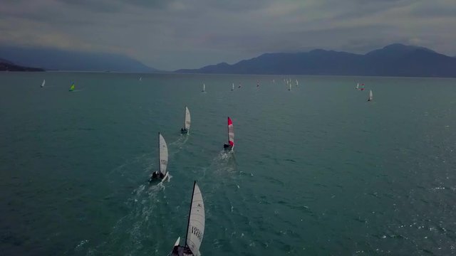 drone sobre a agua