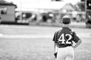 Youth baseball outfielder