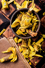Dry medical roots