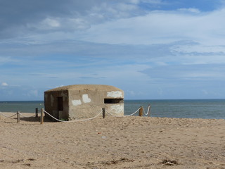 Alter Bunker von nahem am Strand von Pineda de Mar / Katalonien