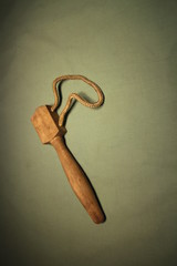 Wooden fixation pipe for horse