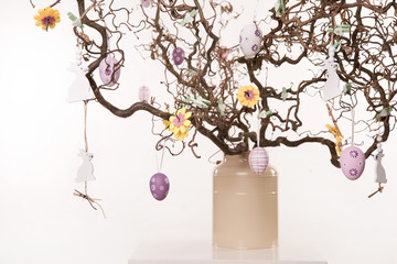 frühlingsstrauch zur osterzeit