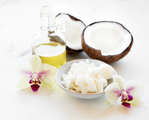 Fototapeta na wymiar Fresh coconut oil and spa ingredients