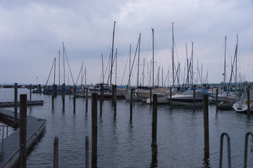 Fototapeta na wymiar Segelboote im Yachthafen von Konstanz / Bodensee