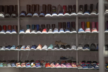 Naklejka na ściany i meble shoes in the shop window