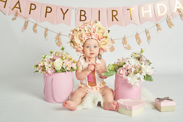 first year old girls, photo shoot cake smash