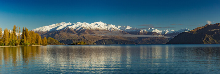 Morning view of Lake Wanaka and Buchanan Peaks, New Zealand, south island