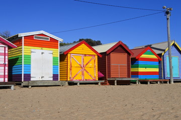 Obraz premium Die farbigen Brighton Beach Boxes am Strand von Melbourne