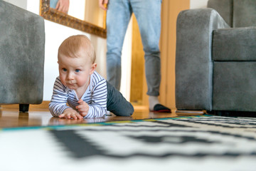 Learning how to crawl