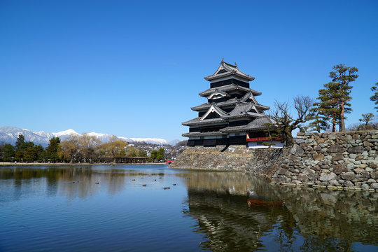 松本城 のストック写真 ロイヤリティフリーの画像 ベクター イラスト Adobe Stock 松本城 のストック写真 ロイヤリティフリーの画像 ベクター イラスト Adobe Stock