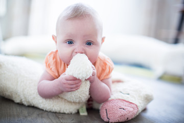 Baby hat Hunger