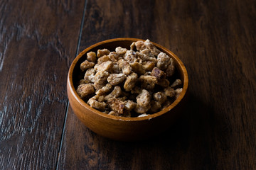 Dried Date Fruit Pieces in Wooden Bowl / Organic Dry Fruit Snacks