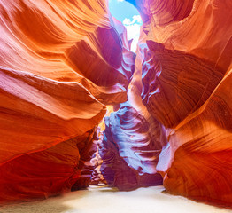 Antelope Canyon is a slot canyon in the American Southwest. - obrazy, fototapety, plakaty