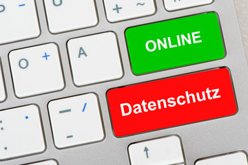 Computer Tastatur mit Aufschrift online und Datenschutz