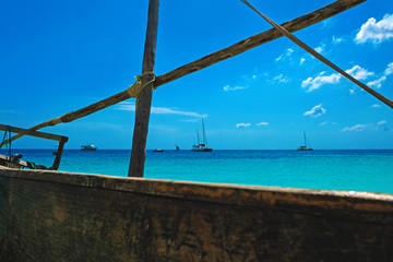 Obraz premium Amazing ocean view from wooden ship on Zanzibar island