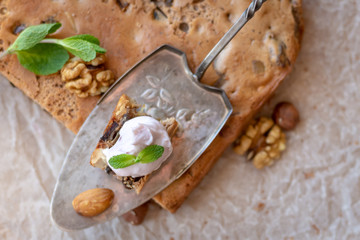 serving spatula. kitchenware. serving cake, cupcake or homemade pastries