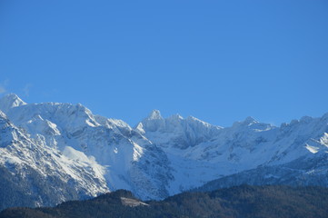 Fototapeta na wymiar Dans les Dolomites, Italie-4