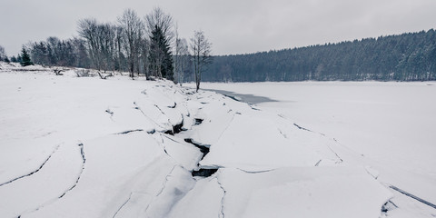 Talsperre, Winter, Eis, Risse