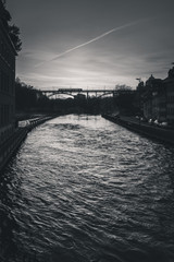 Obraz premium Sonnenuntergang Bern S/W