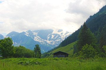 Fototapeta na wymiar landscape in alps