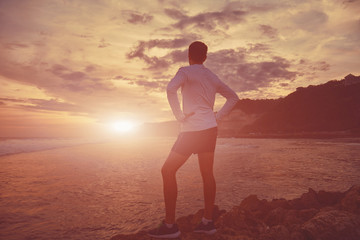 Obraz premium Man enjoying on the beach.